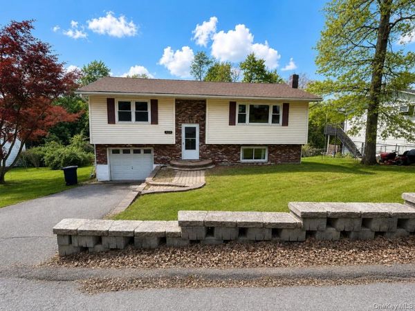 315 Walnut Avenue , New Windsor, NY 12553