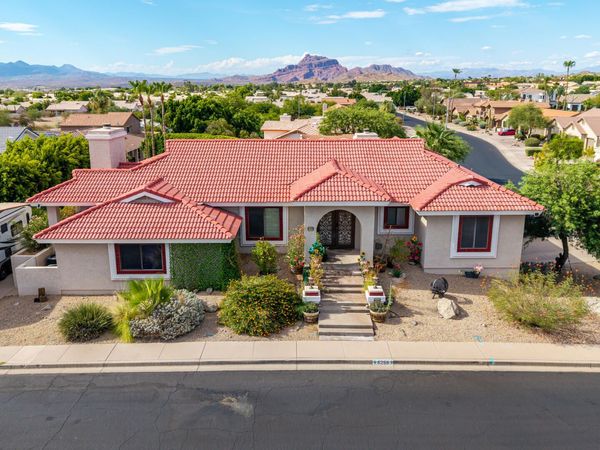 6266 E OASIS Street, Mesa, AZ 85215