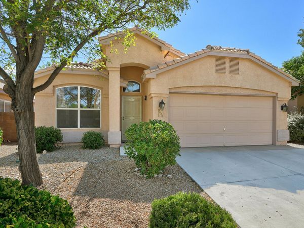 8608 Bluff Springs Drive NE, Albuquerque, NM 87113