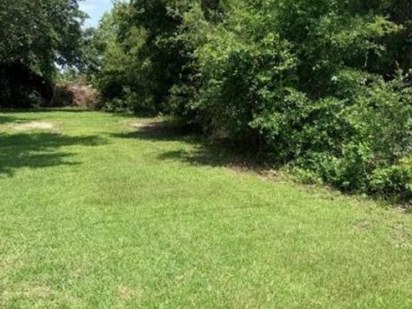 104 Edwards Drive, Pass Christian, MS 39571
