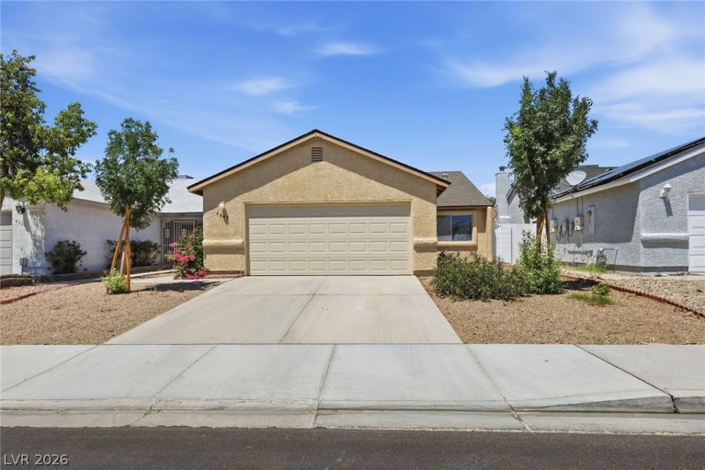 4645 Four Leaf Clover Drive, Las Vegas, NV 89122 Main Photo