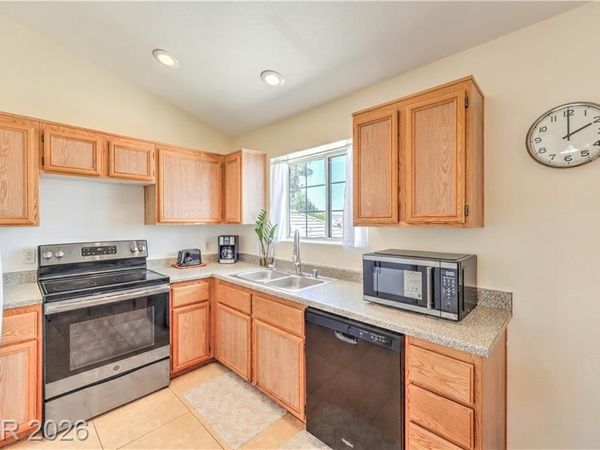 5330 Portavilla Court, Unit 203, Las Vegas, NV 89122