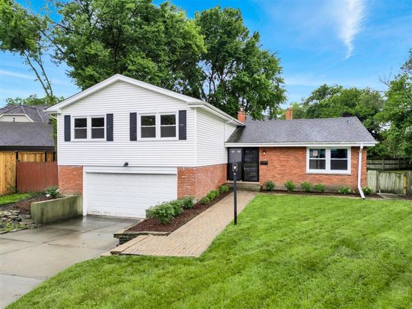 2309 Malik Court , Glenview, IL 60025