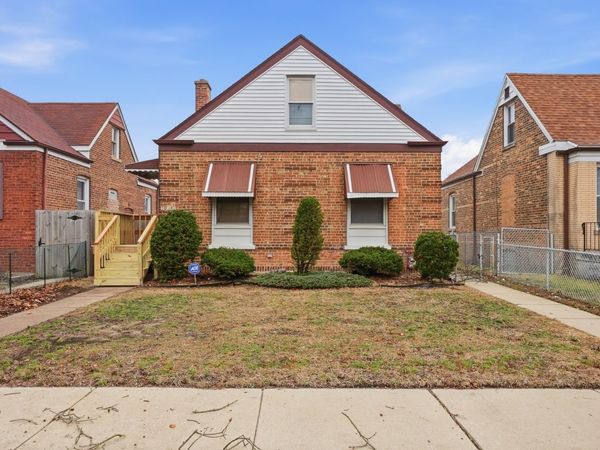 10941 S Avenue C , Chicago, IL 60617