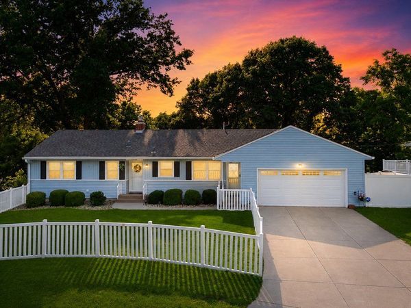 2705 32nd Avenue Court, Rock Island, IL 61201