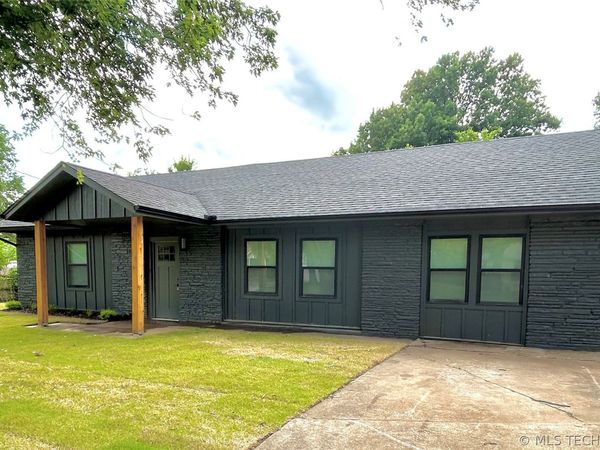 1305 N Dorothy Avenue , Claremore, OK 74017