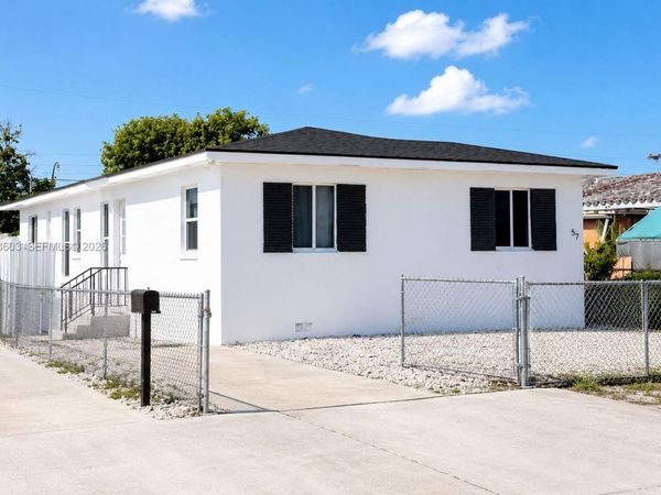 59 E 10th St , Hialeah, FL 33010