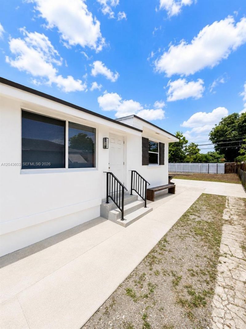 59 E 10th St , Hialeah, FL 33010 Photo