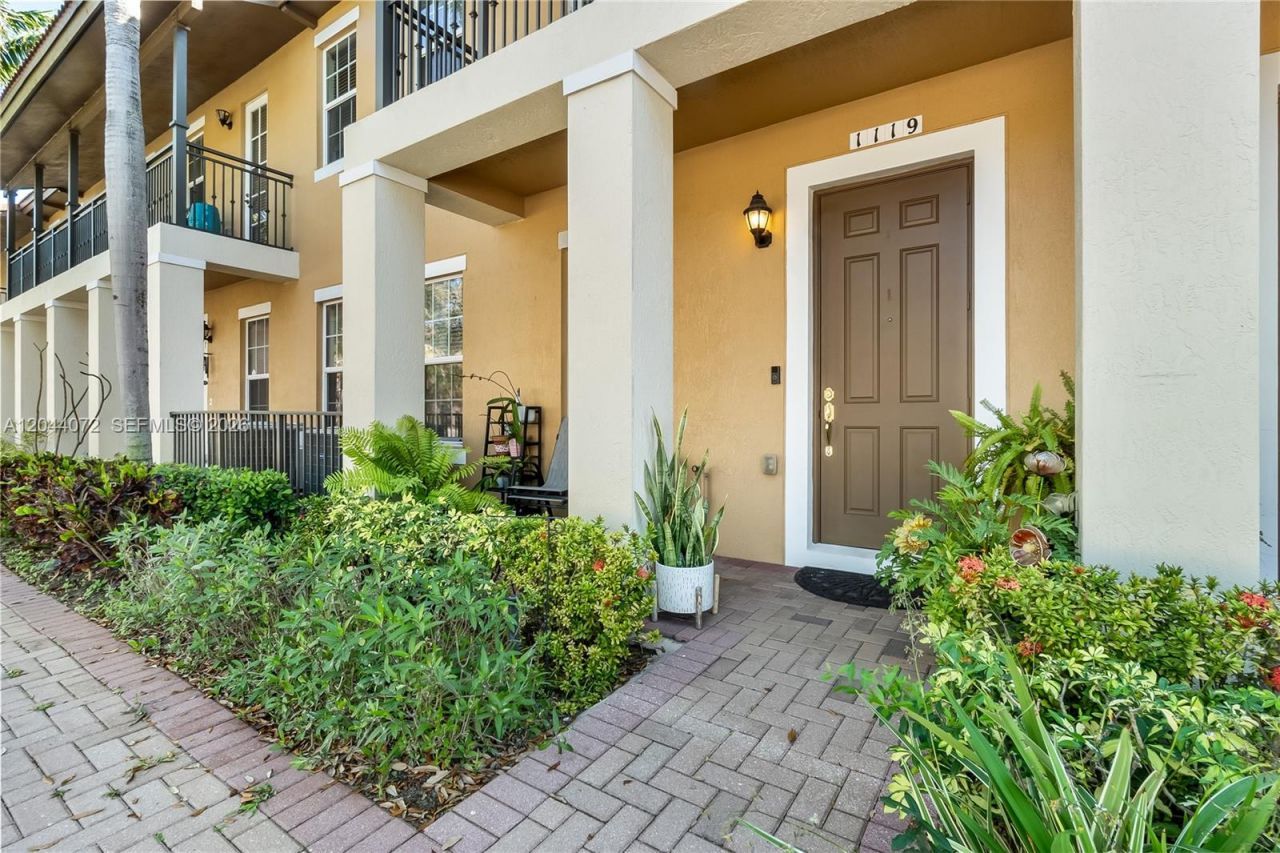 1119 SW 147th Ave, Pembroke Pines, FL 33027 Photo