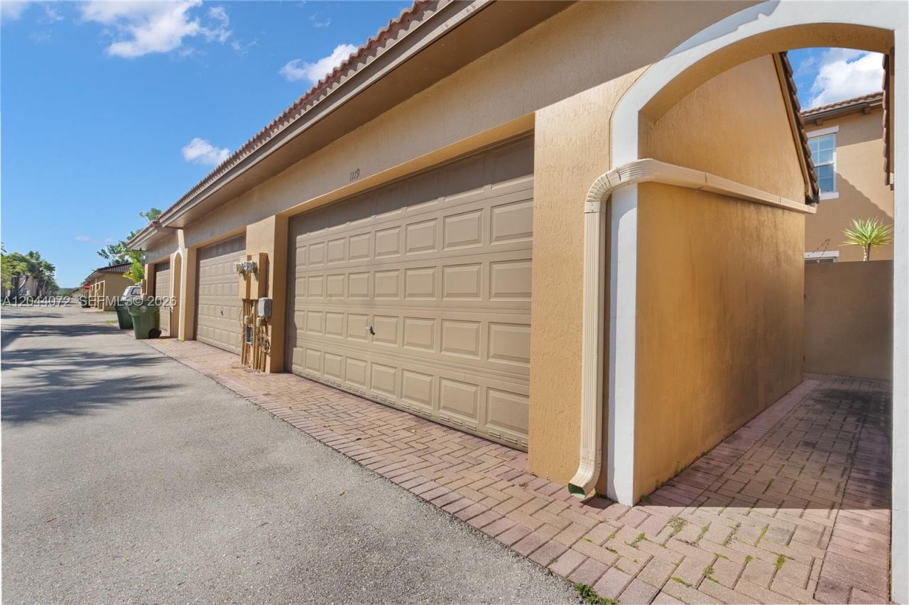 1119 SW 147th Ave, Pembroke Pines, FL 33027 Photo