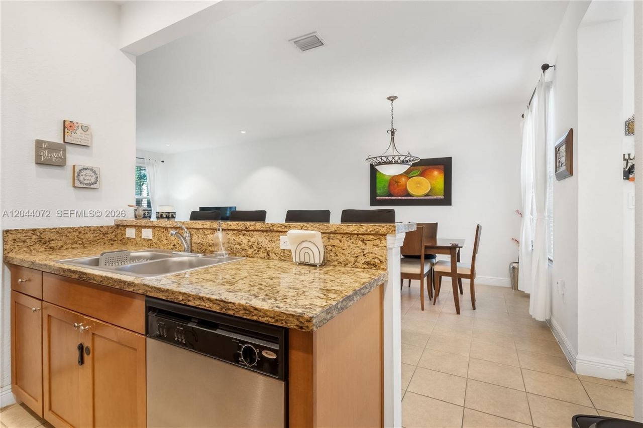 1119 SW 147th Ave, Pembroke Pines, FL 33027 Photo