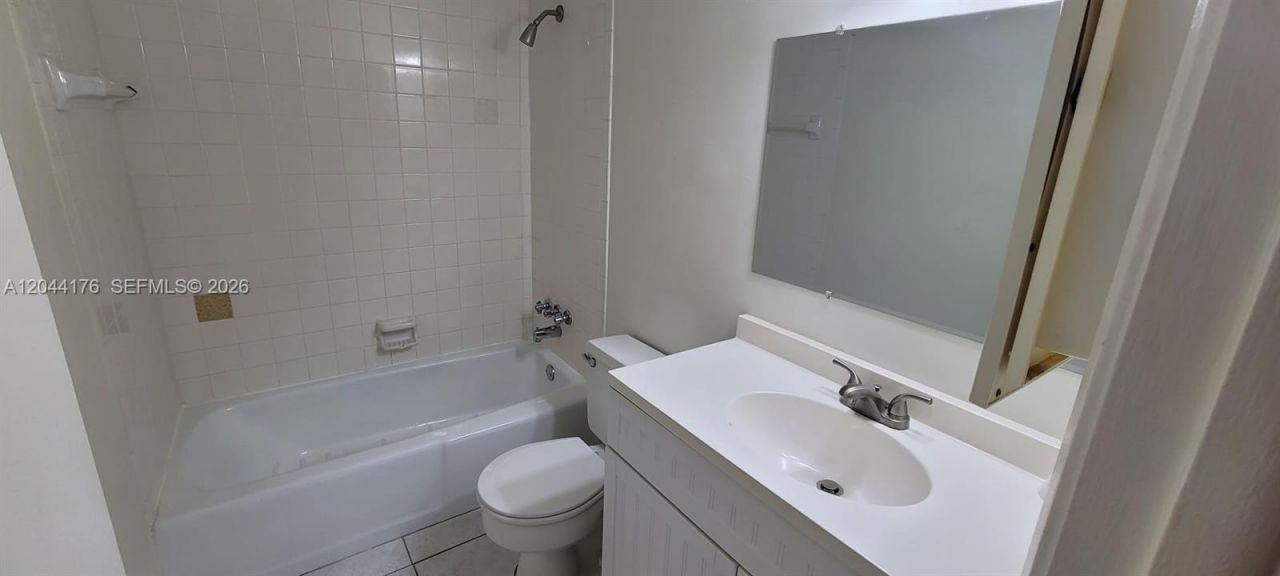 1340 NE 28th Ave, Unit 129, Pompano Beach, FL 33062 Photo