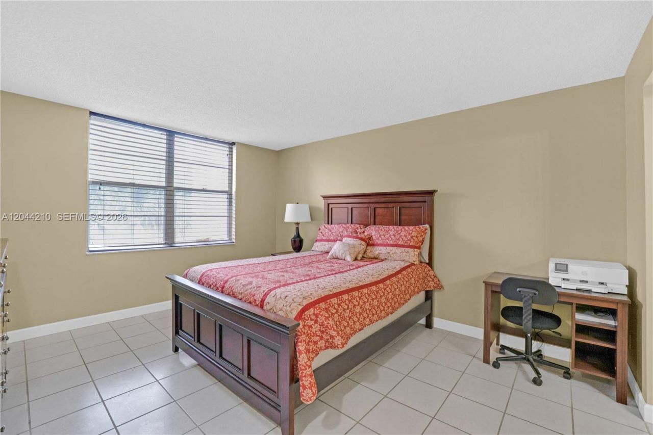 2901 NW 48th Ave, Unit 355, Lauderdale Lakes, FL 33313 Photo