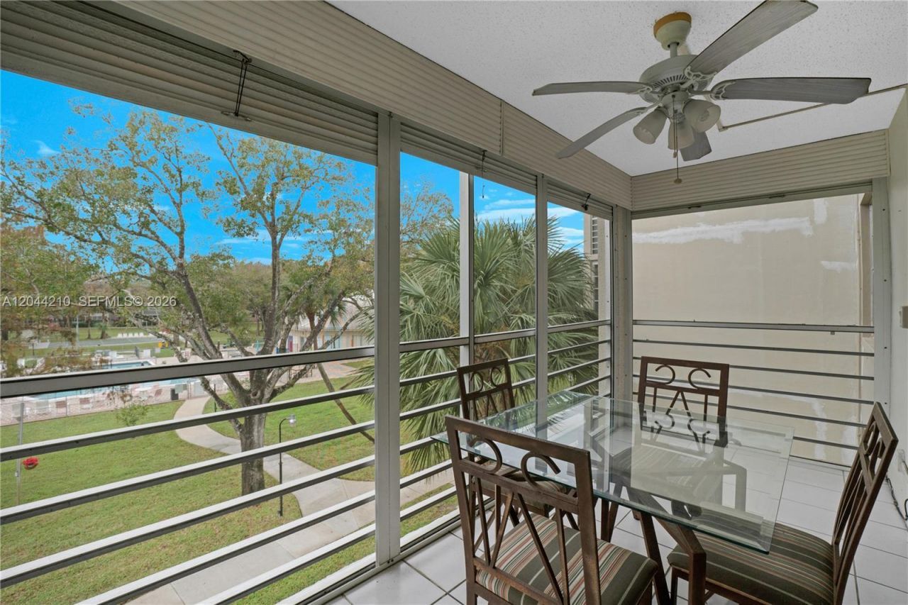 2901 NW 48th Ave, Unit 355, Lauderdale Lakes, FL 33313 Photo