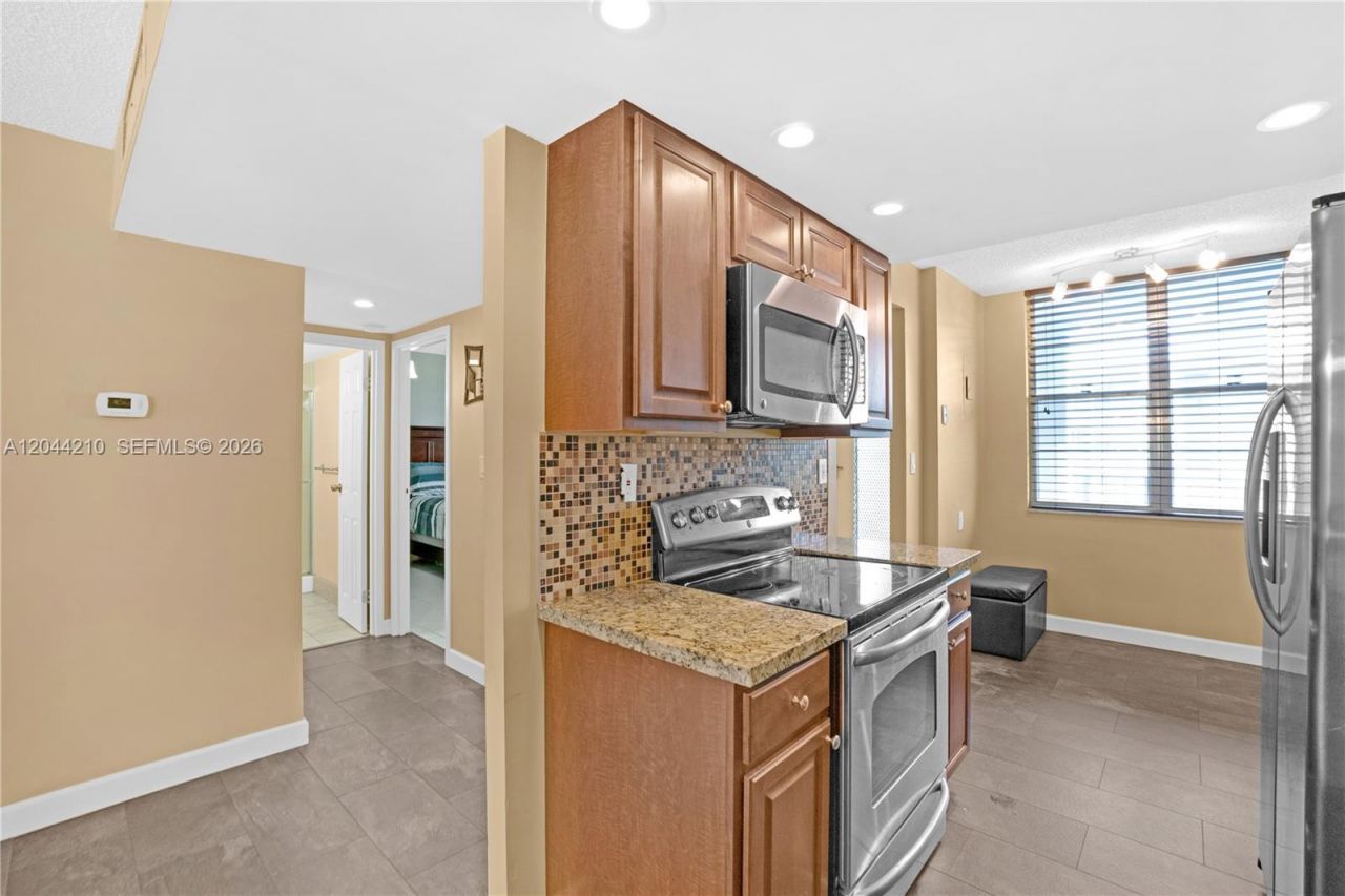 2901 NW 48th Ave, Unit 355, Lauderdale Lakes, FL 33313 Photo