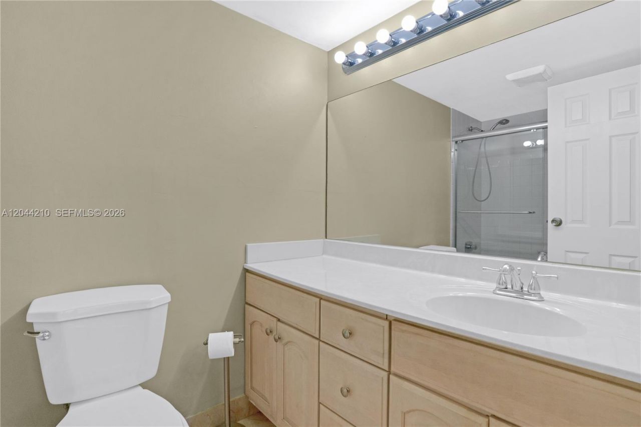 2901 NW 48th Ave, Unit 355, Lauderdale Lakes, FL 33313 Photo