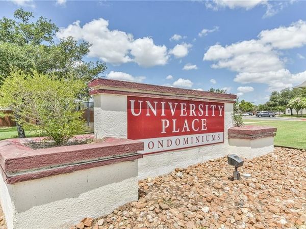 527 Southwest Parkway, Unit 303, College Station, TX 77840