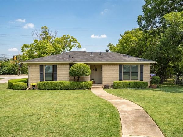 3860 W Spurgeon Street, Fort Worth, TX 76133