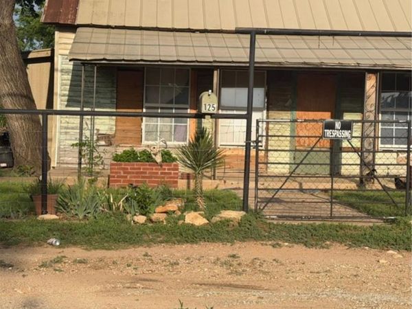 125 Lombard Street, Baird, TX 79504