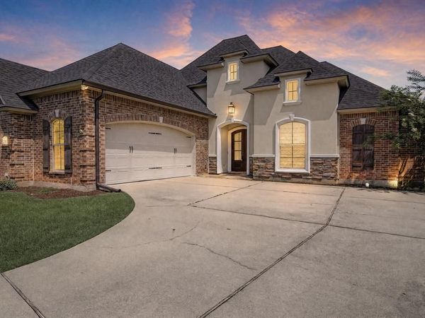 1207 Metairie Lane, Bossier City, LA 71111