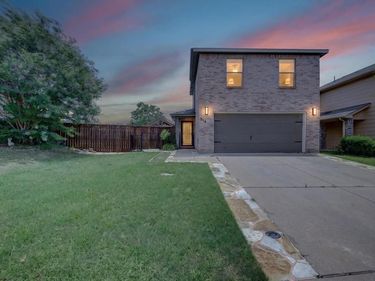 716 River Hill Lane, Fort Worth, TX 76114