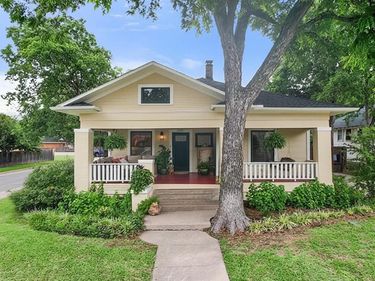 2001 Lipscomb Street, Fort Worth, TX 76110
