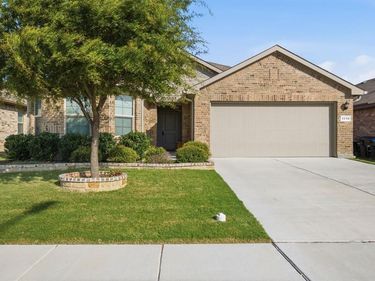 3212 Quiet Valley Road, Fort Worth, TX 76123