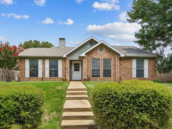 807 Blue Oak Drive, Lewisville, TX 75067