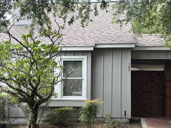 107 River Place 1, Jackson, MS 39211