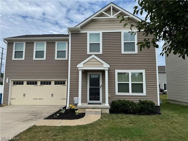 117 Fall Lake Lane , Amherst, OH 44001