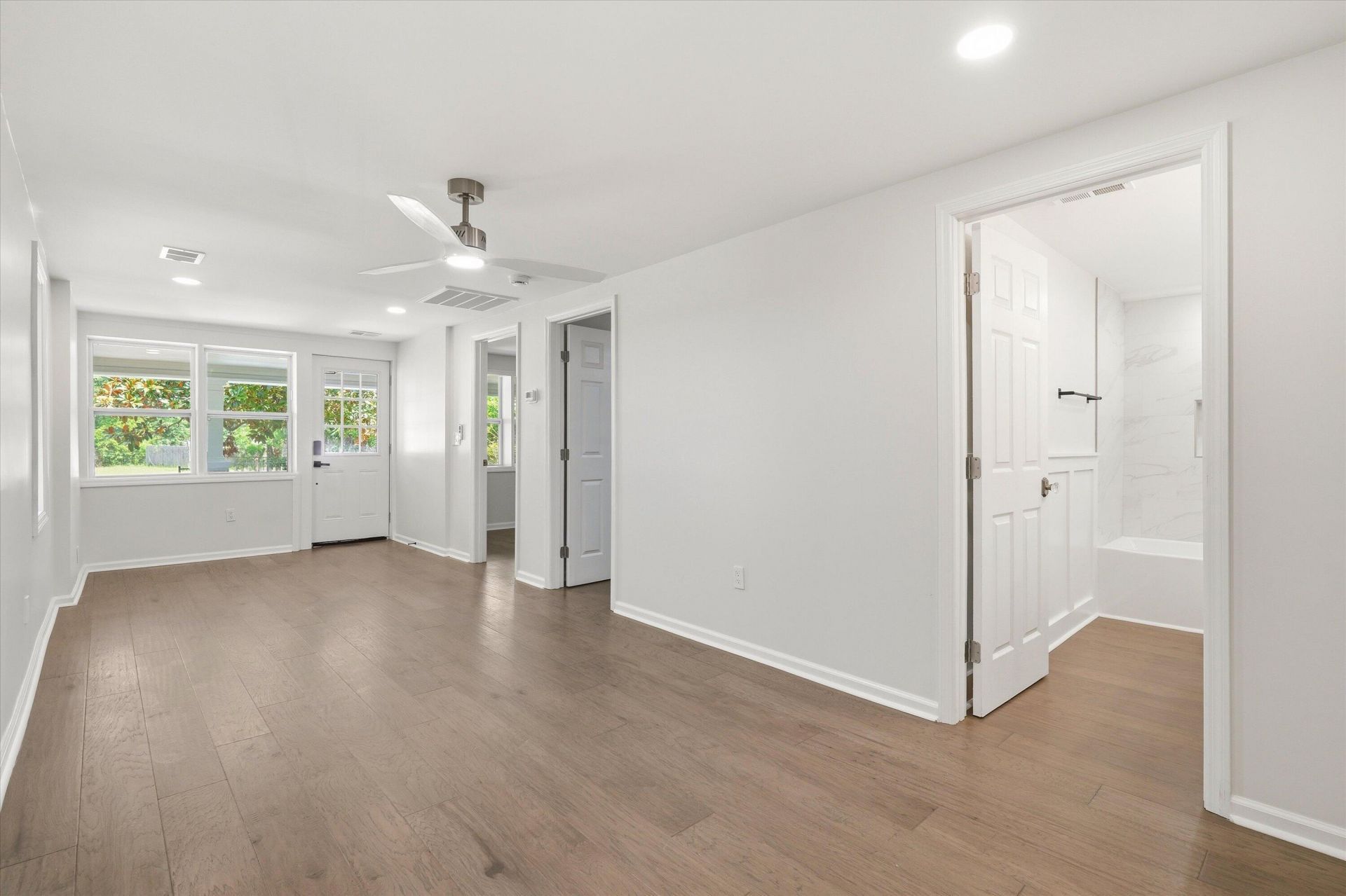 107 Grant Street Photo 14