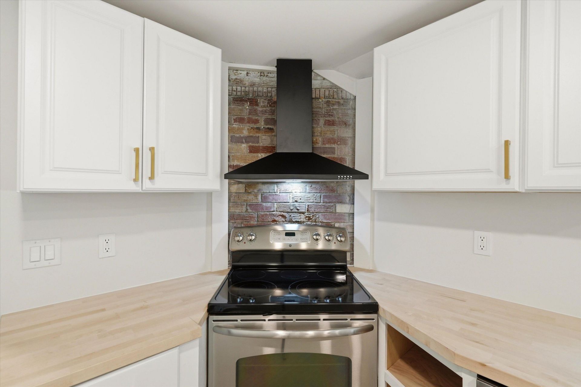 107 Grant Street Photo 19