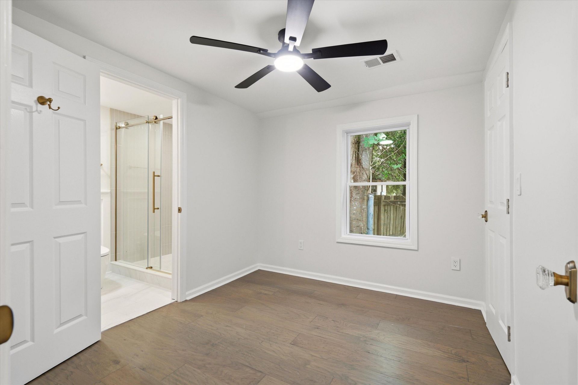 107 Grant Street Photo 20