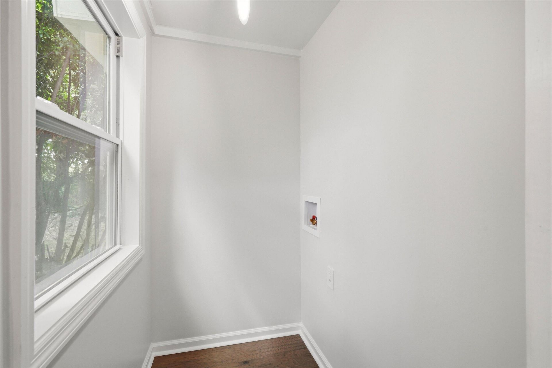 107 Grant Street Photo 28