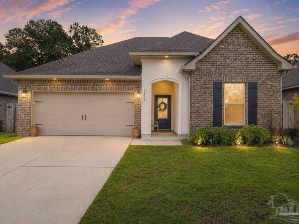 3252 Mountain Laurel Tr, Cantonment, FL 32533