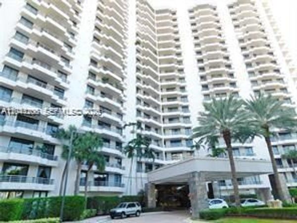 3300 NE 191st St , Unit 702, Aventura, FL 33180