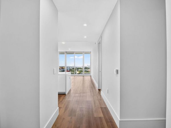 220 Lake Shore Drive, Unit 1511, West Palm Beach, FL 33403