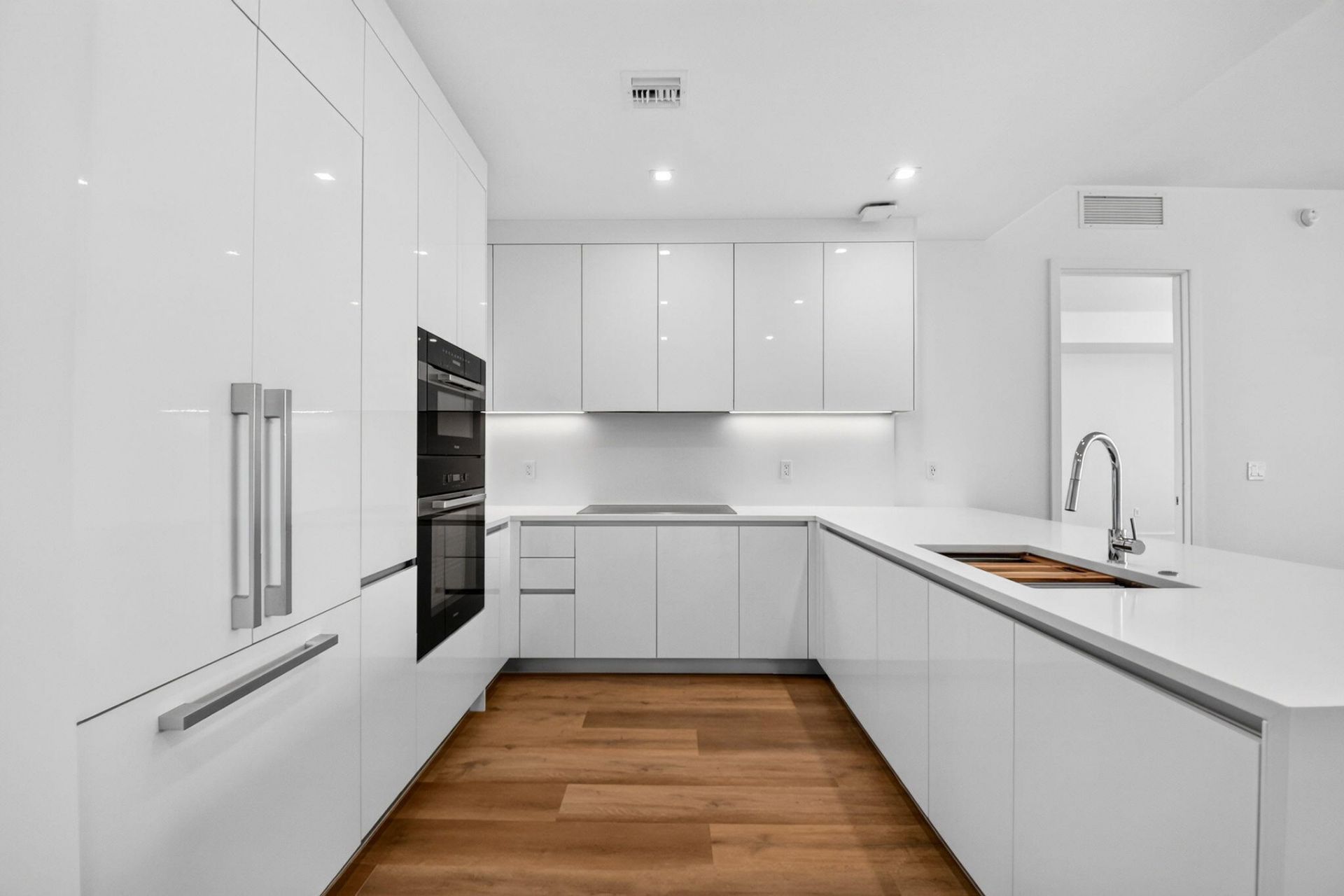 220 Lake Shore Drive, Unit 1511, West Palm Beach, FL 33403 Photo