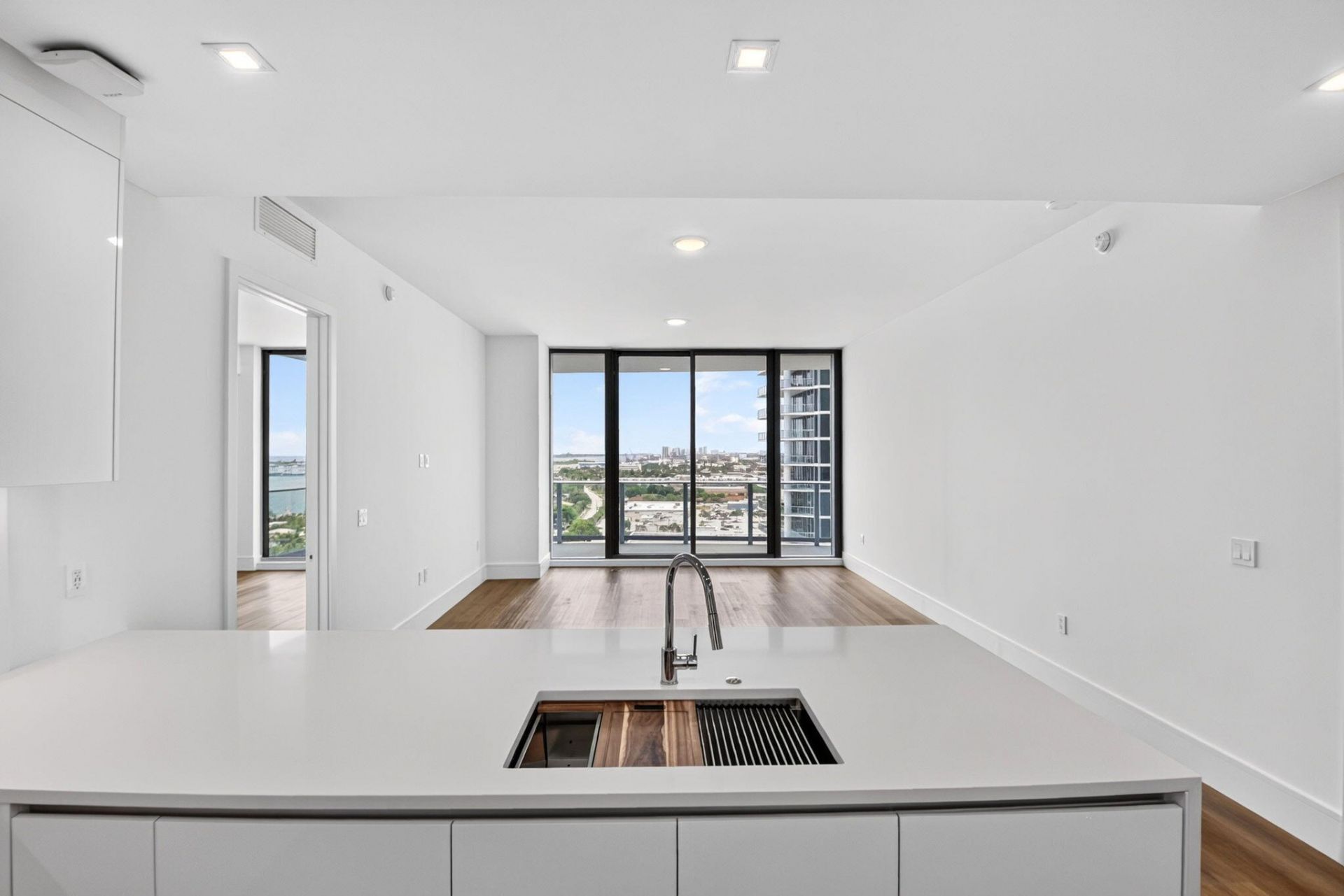 220 Lake Shore Drive, Unit 1511, West Palm Beach, FL 33403 Photo