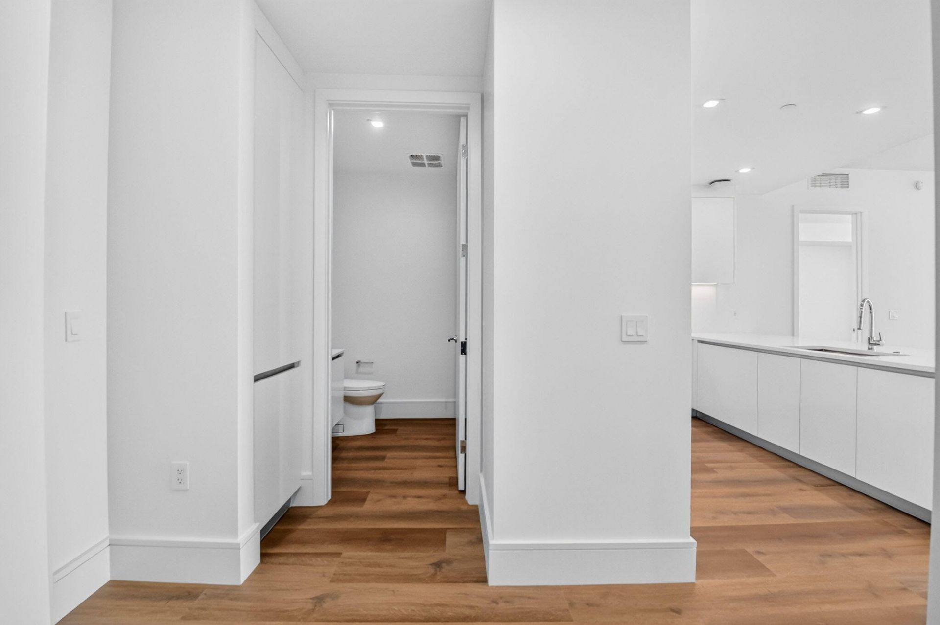 220 Lake Shore Drive, Unit 1511, West Palm Beach, FL 33403 Photo