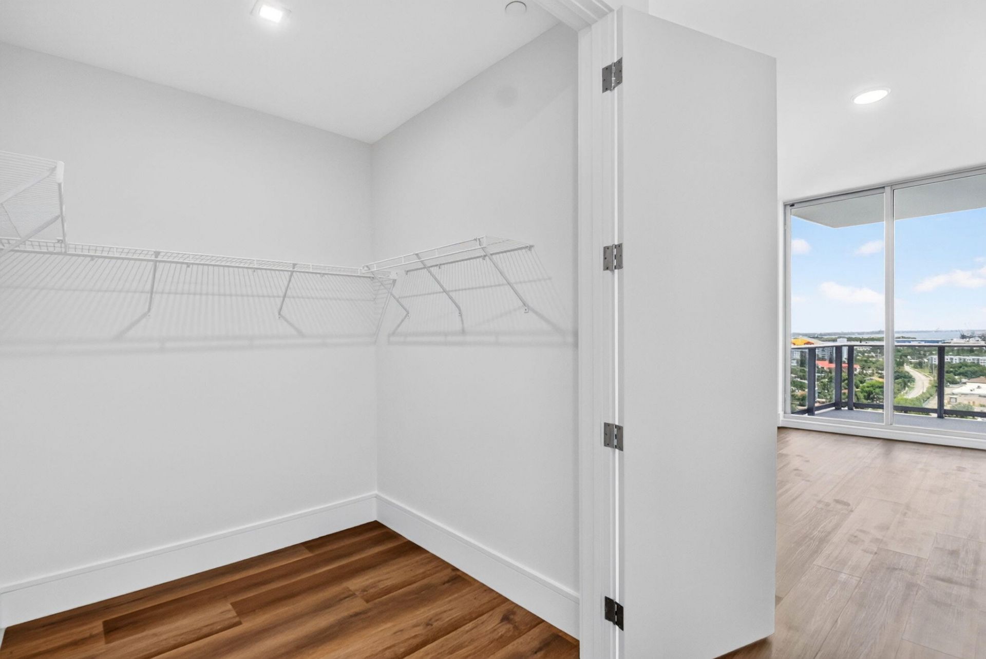 220 Lake Shore Drive, Unit 1511, West Palm Beach, FL 33403 Photo