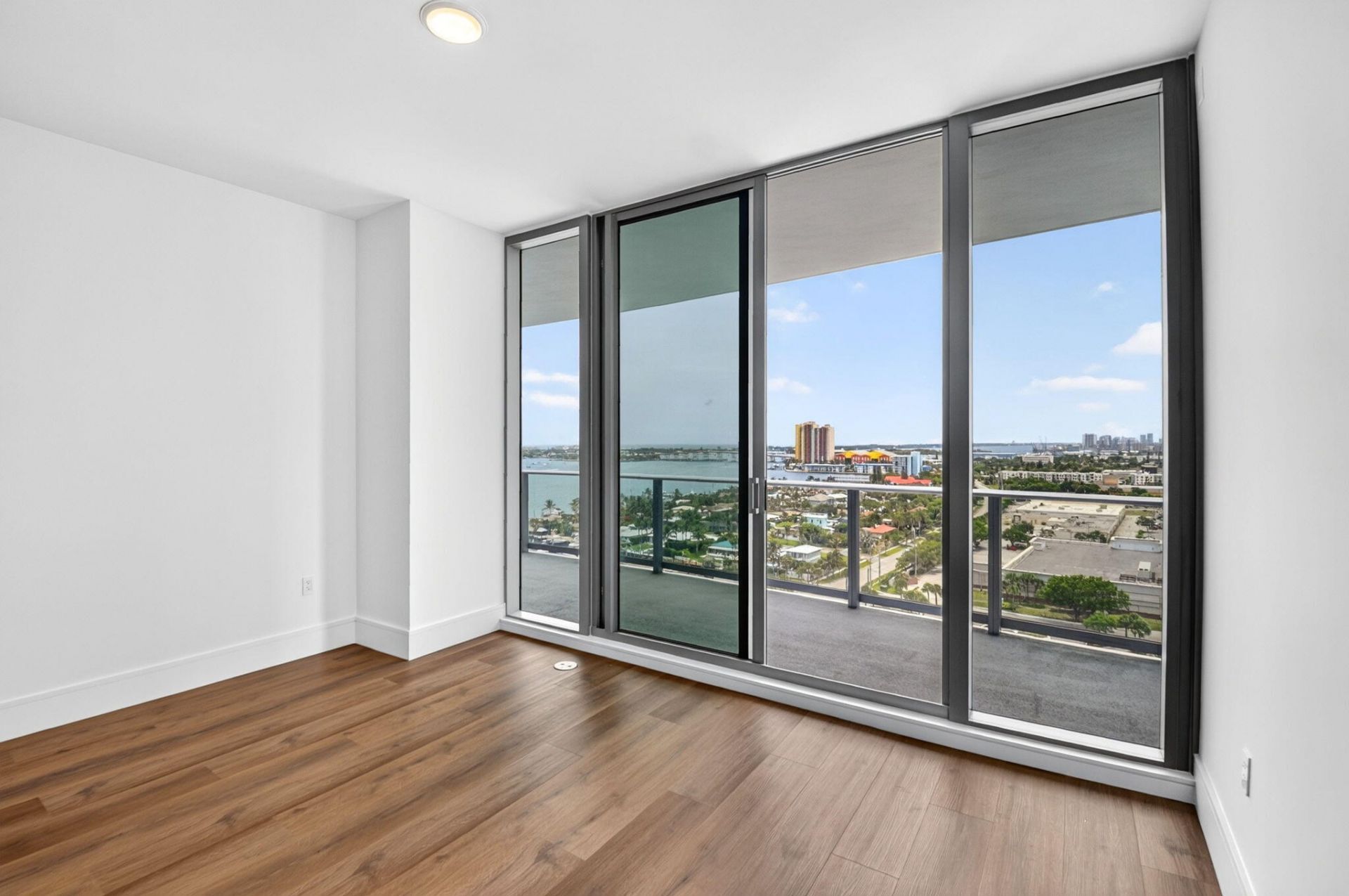 220 Lake Shore Drive, Unit 1511, West Palm Beach, FL 33403 Photo