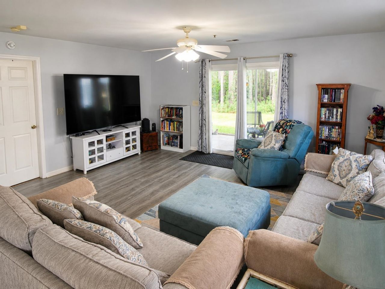4842 Meadowsweet Dr. Photo 5