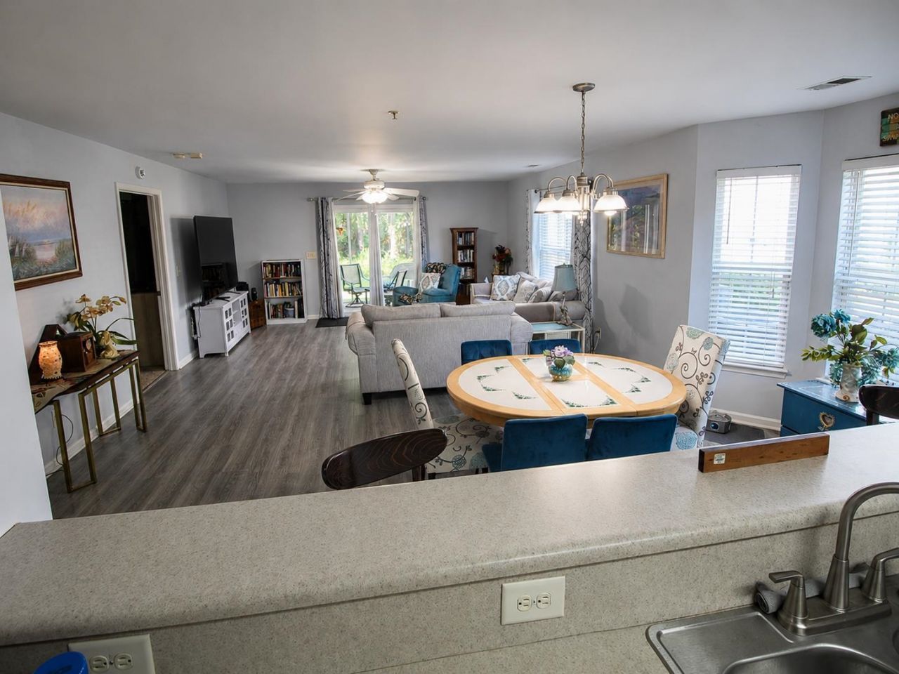 4842 Meadowsweet Dr. Photo 9