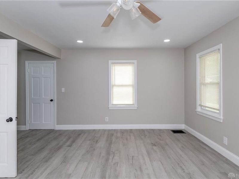 300 Skyview Drive, Vandalia, OH 45377 Photo 5