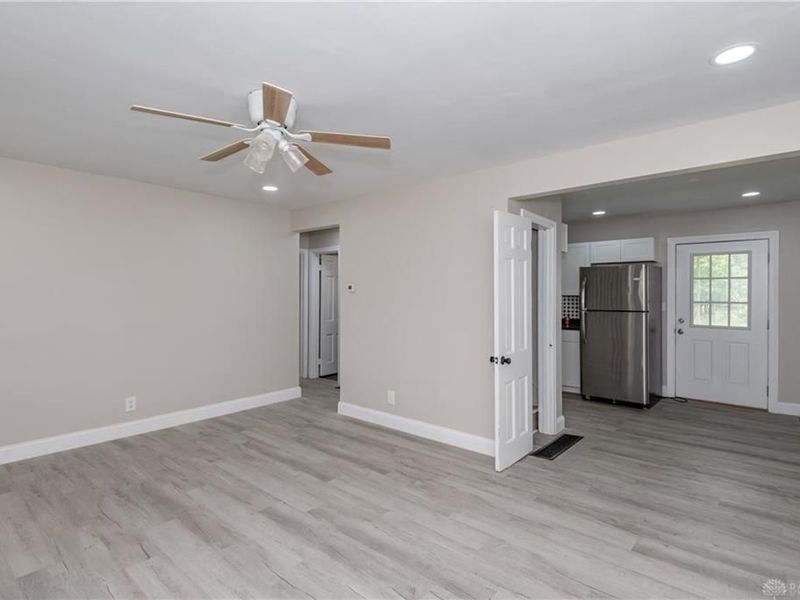 300 Skyview Drive, Vandalia, OH 45377 Photo 6