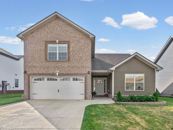 247 Dugger Dr , Clarksville, TN 37042
