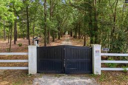 200 Campbell Road  photo 4