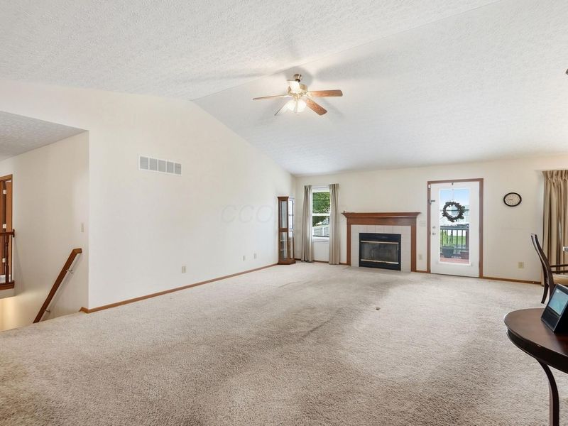 2020 Bellflower Court, Grove City, OH 43123 Photo 3