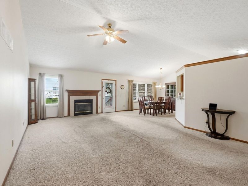 2020 Bellflower Court, Grove City, OH 43123 Photo 4